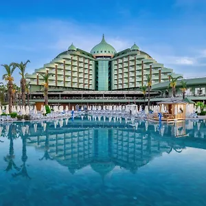 Üdülőközpont Delphin Palace