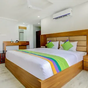 Treebo Trend Central Gate Hotel
